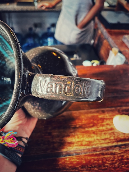 Eine Vandola Kaffee Karaffe, gefunden in Antigua Guatemala bei befreundeten Barista.